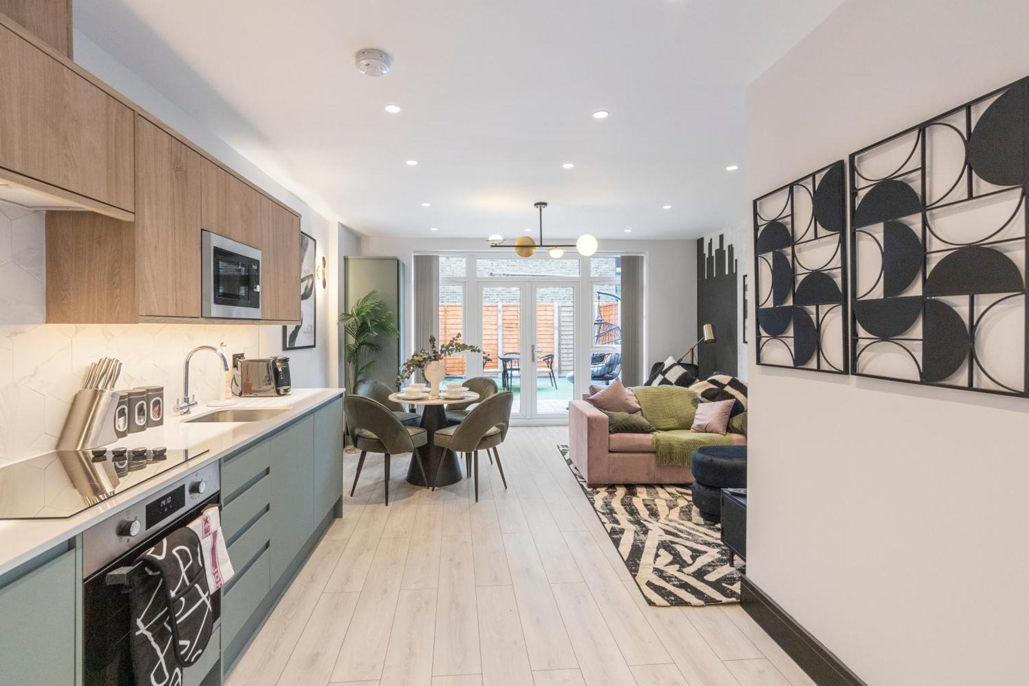 Апартаменты Unwind In Style 2Br With Cozy Backyard For Groups Лондон Экстерьер фото